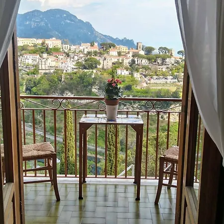 Ravello View 4* Скала