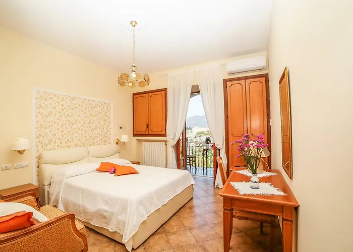 Couette-café Ravello View 4*